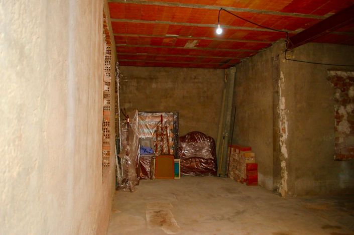 Image No.60-6 Bed House for sale