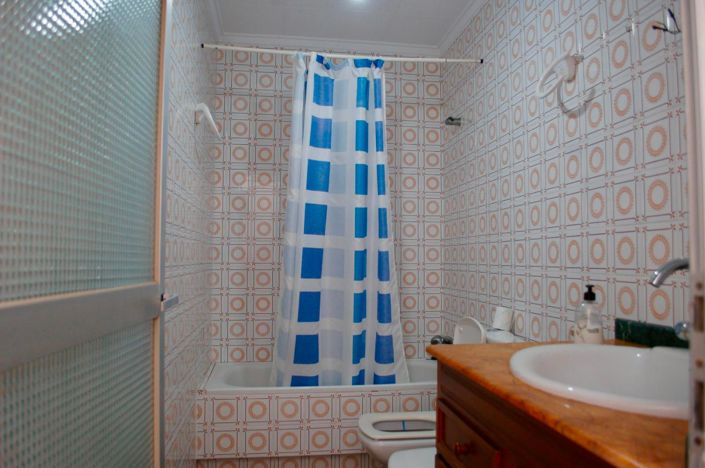 Image No.72-6 Bed House for sale