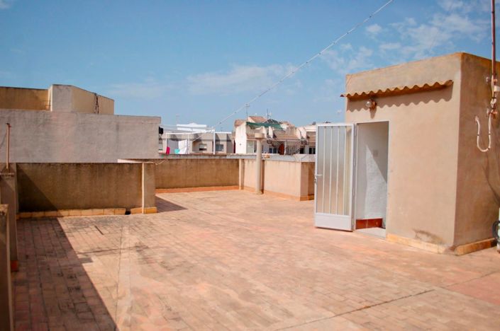 Image No.73-6 Bed House for sale