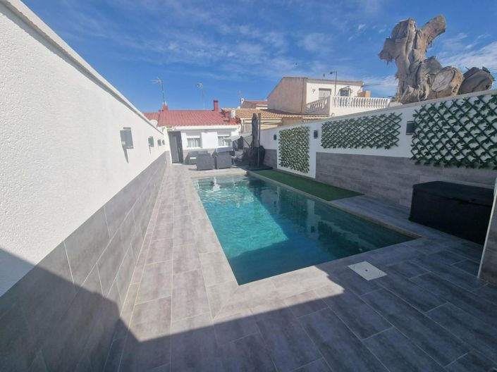 Image No.1-2 Bed Apartment for sale