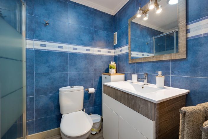 Image No.25-2 Bed Bungalow for sale