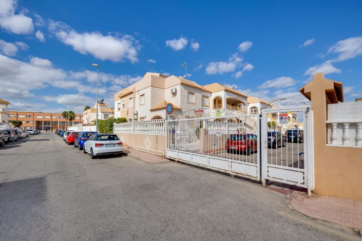 Image No.32-2 Bed Bungalow for sale