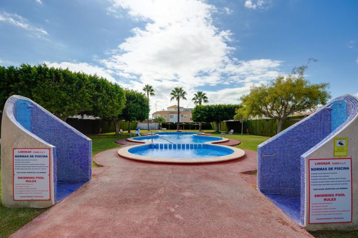 Image No.34-2 Bed Bungalow for sale