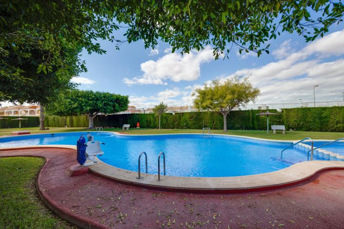 Image No.37-2 Bed Bungalow for sale