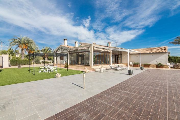 Image No.10-5 Bed Villa for sale