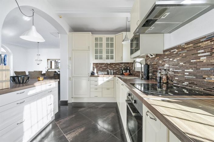 Image No.11-5 Bed Villa for sale