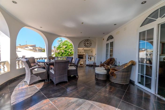 Image No.18-5 Bed Villa for sale