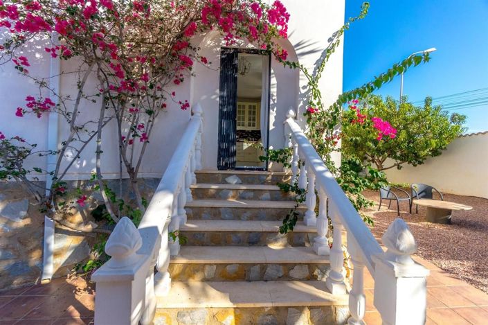 Image No.38-5 Bed Villa for sale