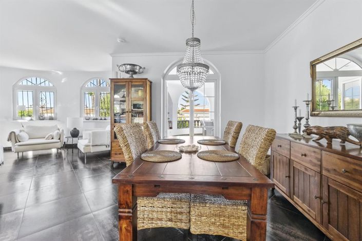 Image No.7-5 Bed Villa for sale