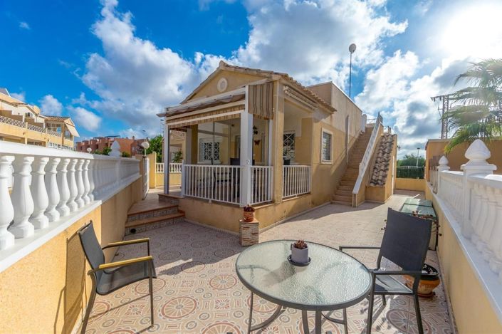 Image No.1-2 Bed Villa for sale