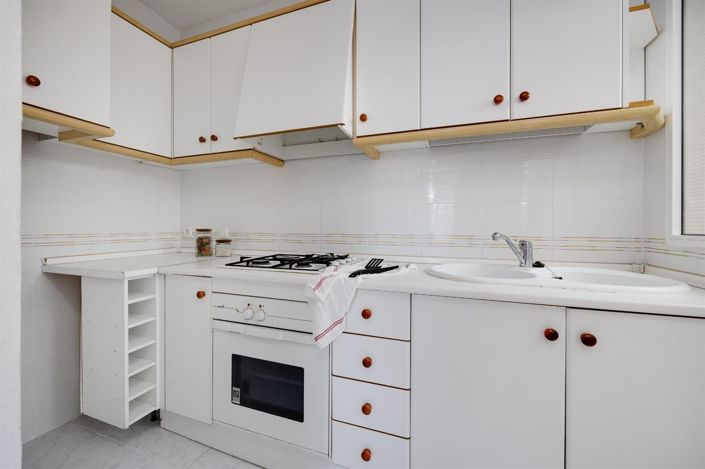 Image No.20-3 Bed House for sale