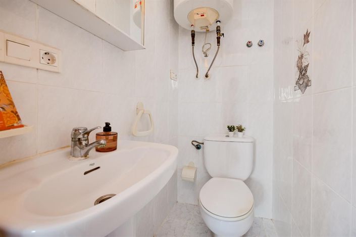 Image No.24-3 Bed House for sale