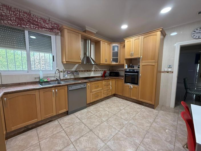 Image No.28-3 Bed Villa for sale