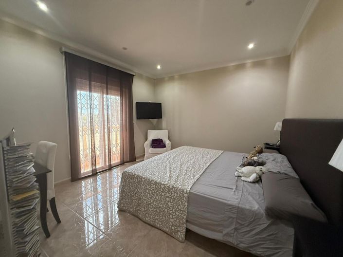 Image No.32-3 Bed Villa for sale