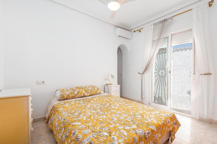 Image No.28-4 Bed Villa for sale