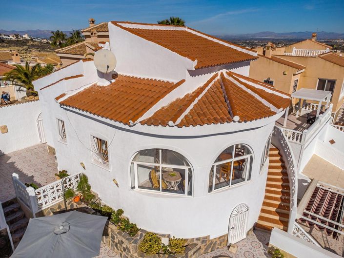 Image No.4-4 Bed Villa for sale