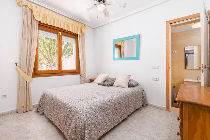 Image No.51-4 Bed Villa for sale