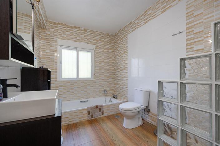 Image No.7-3 Bed Villa for sale