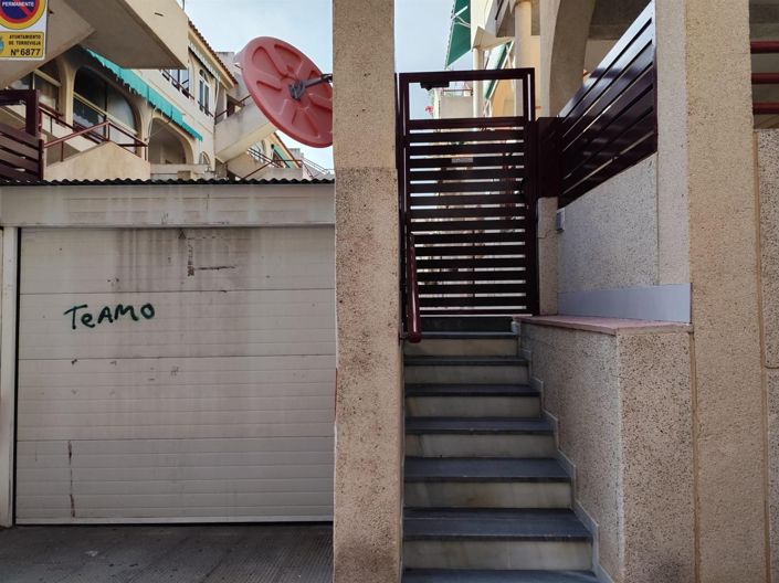 Image No.20-2 Bed Bungalow for sale