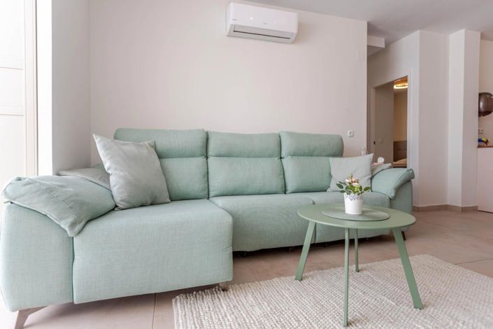 Image No.11-2 Bed House for sale