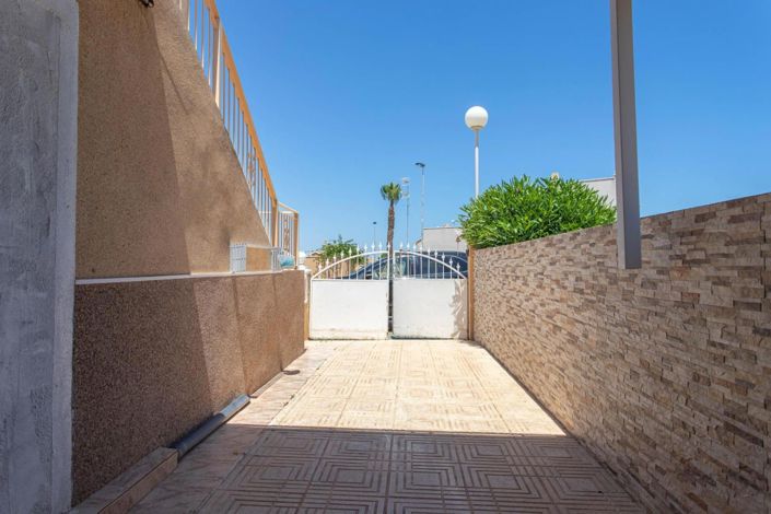 Image No.28-2 Bed House for sale