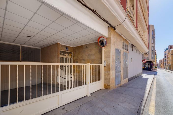 Image No.36-3 Bed Apartment for sale