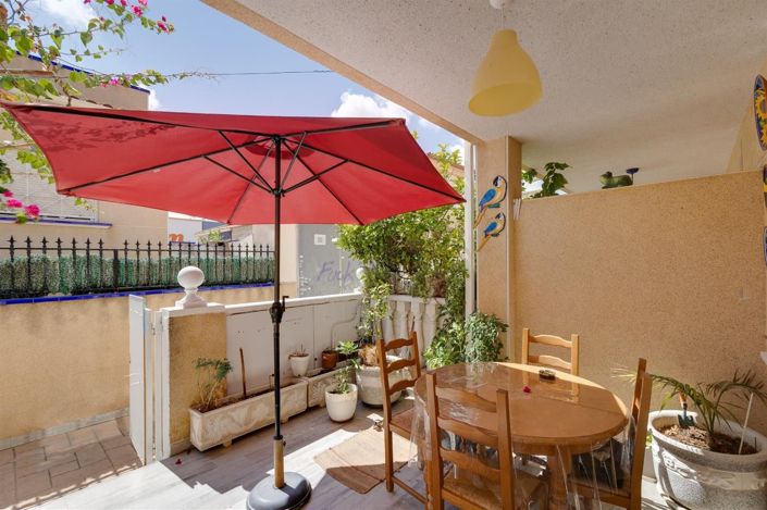 Image No.1-Villa de 2 chambres à vendre à Torrevieja