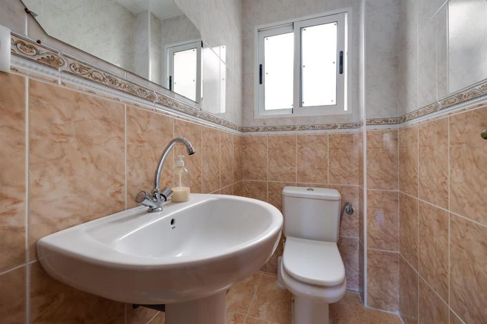 Image No.20-2 Bed Villa for sale