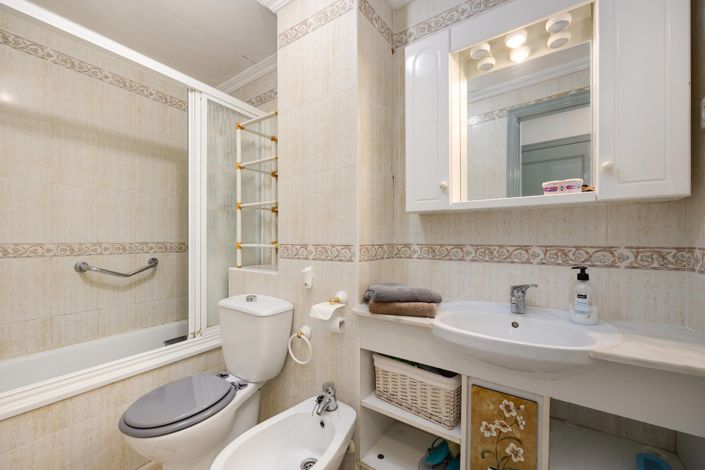 Image No.24-2 Bed Apartment for sale