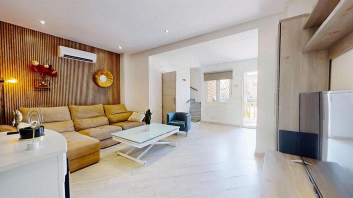 Image No.1-3 Bed Villa for sale