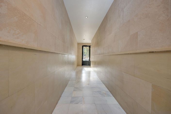 Image No.24-3 Bed Penthouse for sale