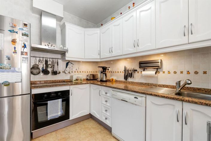 Image No.14-3 Bed House for sale