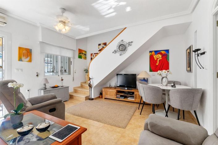 Image No.2-3 Bed House for sale