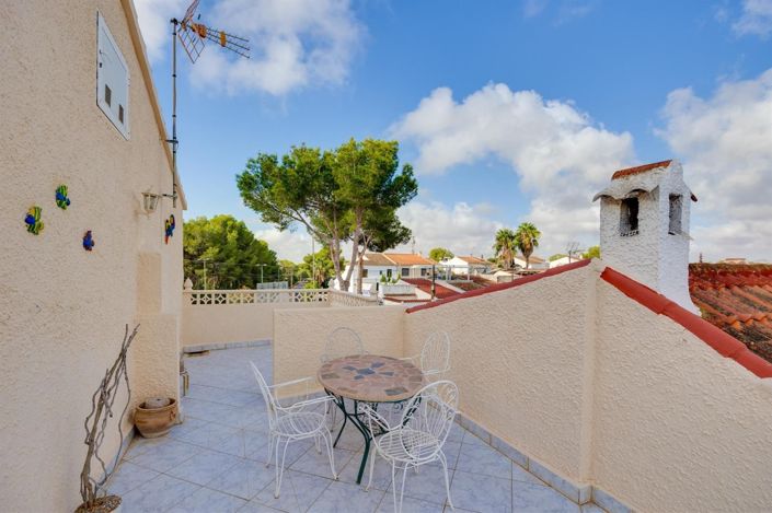 Image No.30-2 Bed House for sale