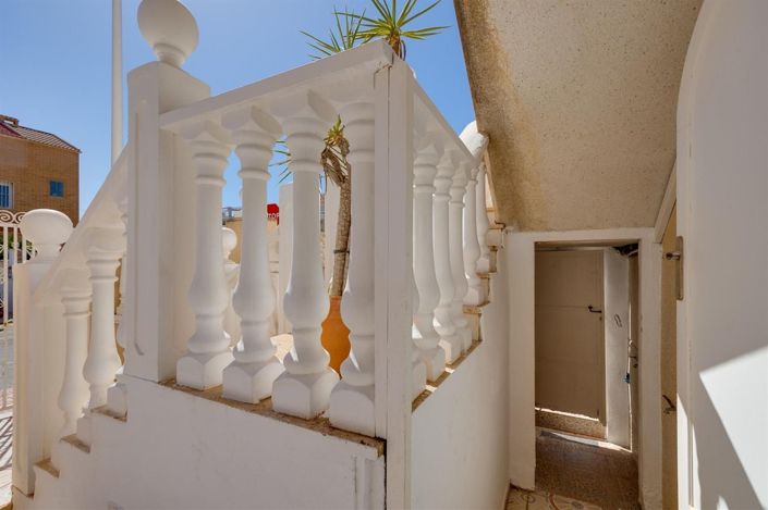 Image No.22-2 Bed Bungalow for sale