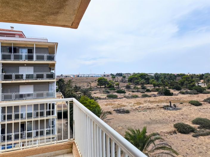 Image No.2-Appartement de 2 chambres à vendre à Torrevieja