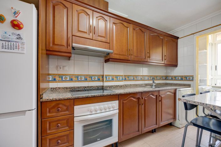 Image No.10-3 Bed Apartment for sale