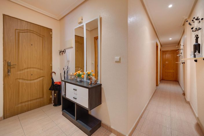 Image No.13-3 Bed Apartment for sale