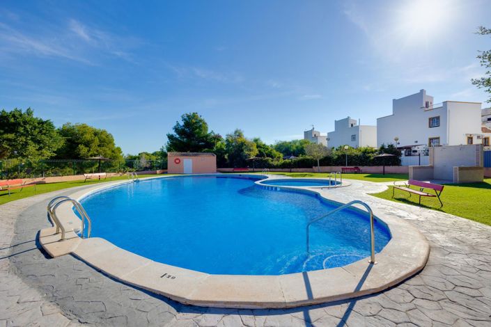 Image No.49-2 Bed Bungalow for sale