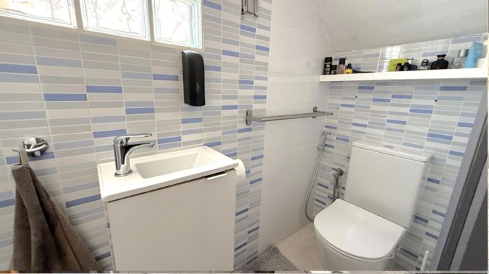 Image No.9-2 Bed House for sale