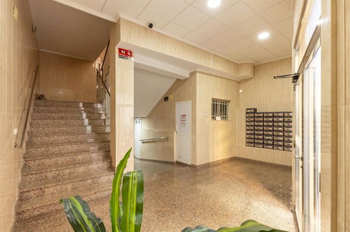 Image No.25-3 Bed Apartment for sale