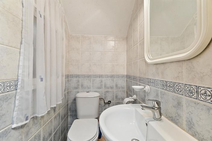 Image No.11-3 Bed House for sale