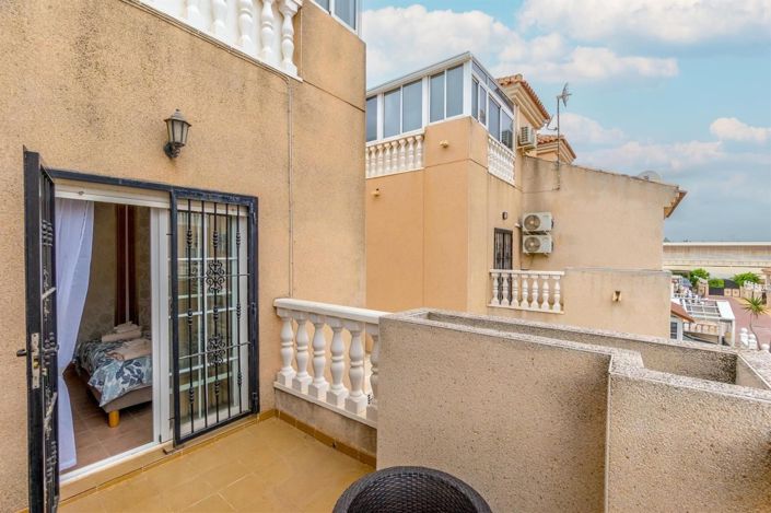 Image No.15-3 Bed House for sale