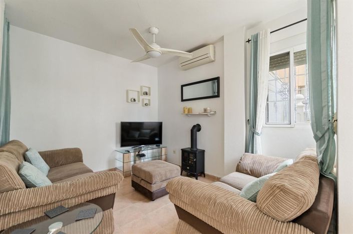 Image No.2-3 Bed House for sale