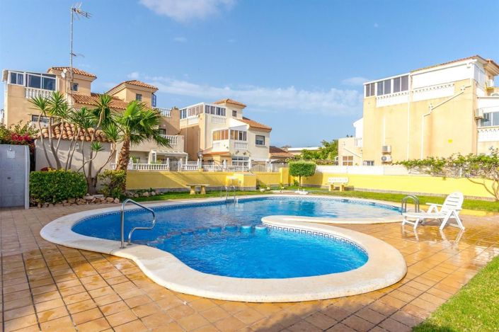 Image No.24-3 Bed House for sale