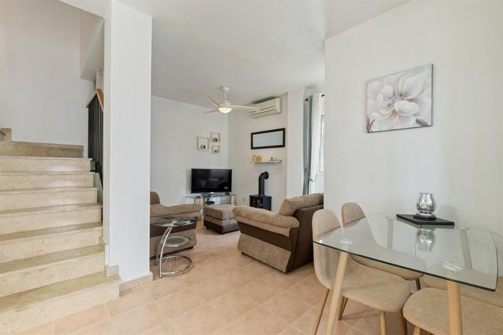 Image No.6-3 Bed House for sale