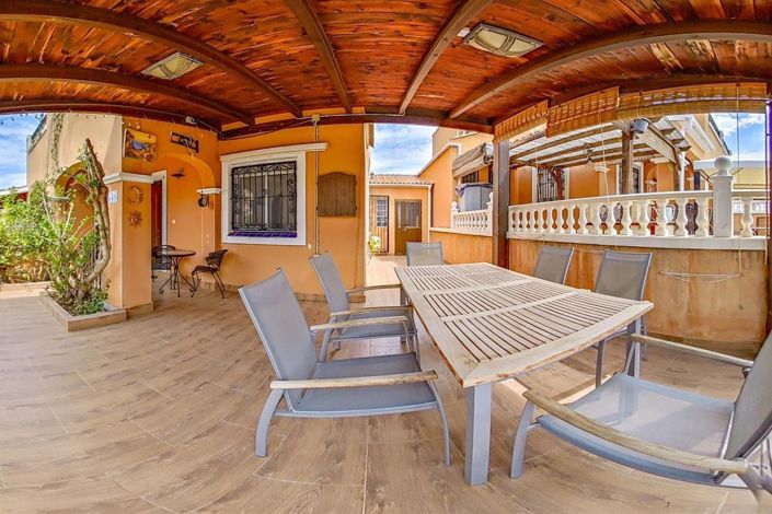 Image No.1-3 Bed House for sale