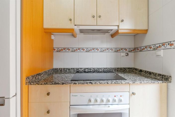 Image No.11-3 Bed House for sale