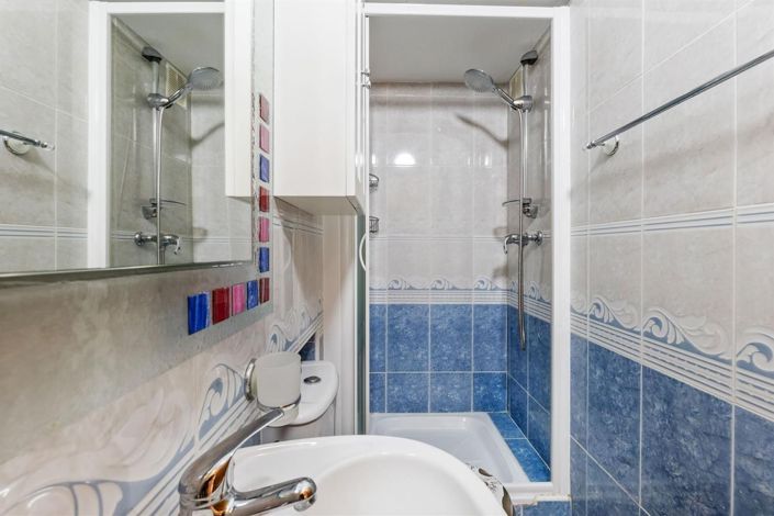 Image No.14-3 Bed House for sale