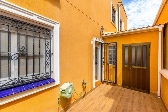 Image No.26-3 Bed House for sale